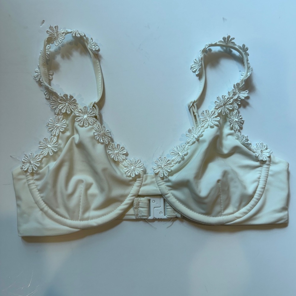 Princess Polly Cream Daisy Trim Underwire Bikini Top Front Clasp US 6